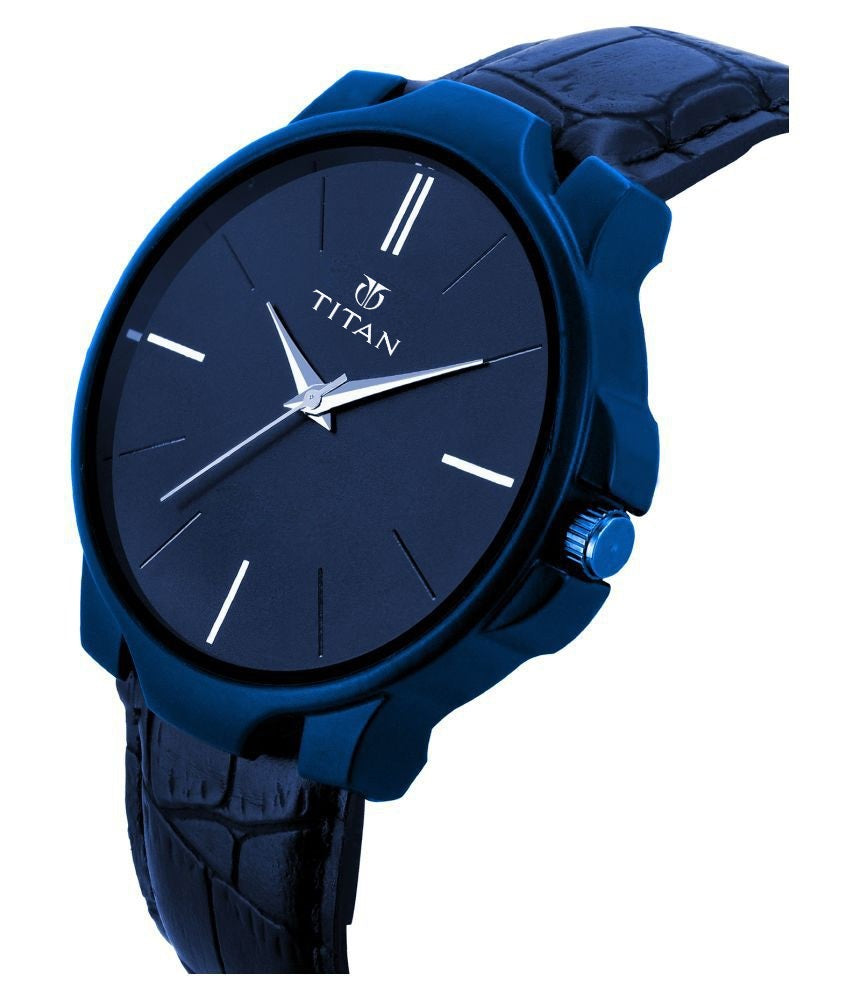 Stylish analog watch with unique design